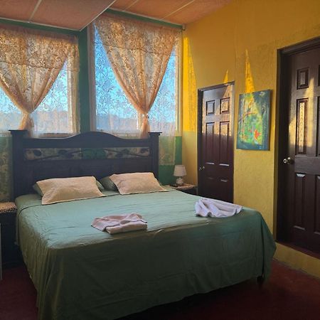 Casa Maya Itza Flores Buitenkant foto