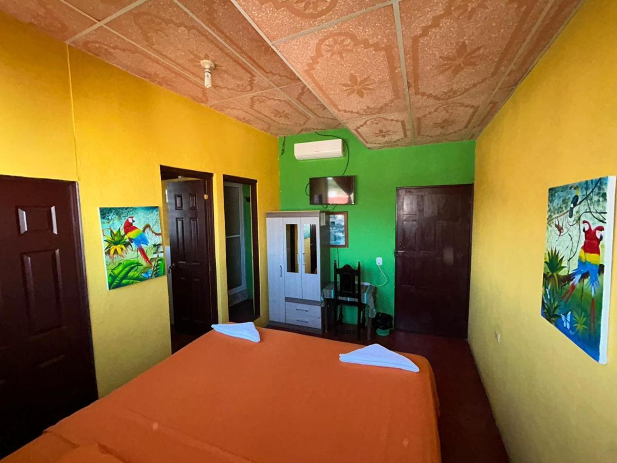 Casa Maya Itza Flores Buitenkant foto