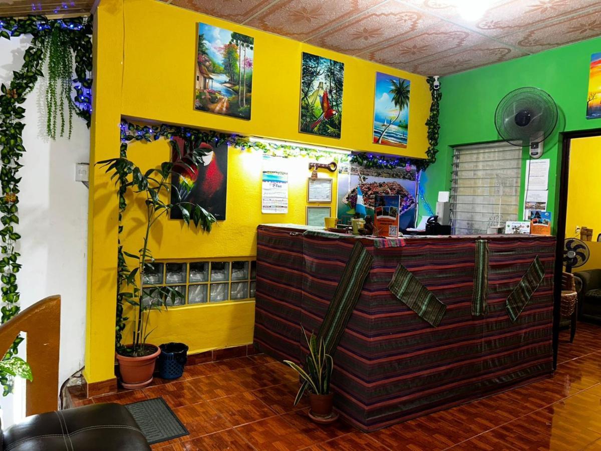 Casa Maya Itza Flores Buitenkant foto