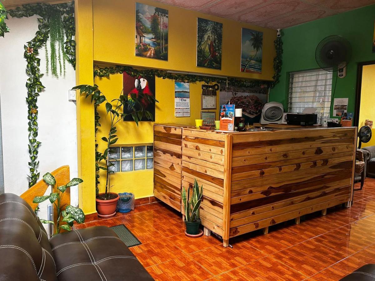 Casa Maya Itza Flores Buitenkant foto