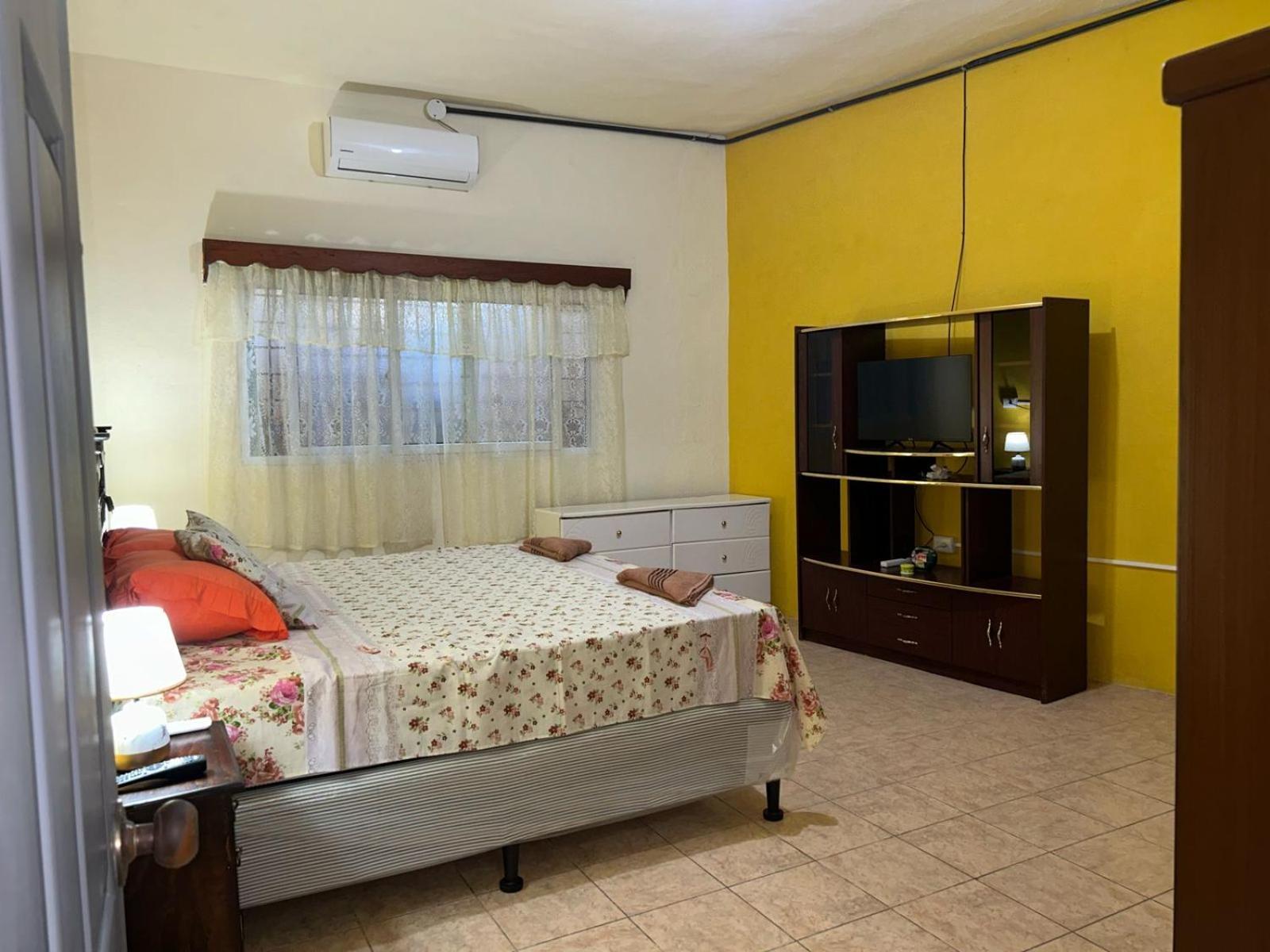 Casa Maya Itza Flores Buitenkant foto