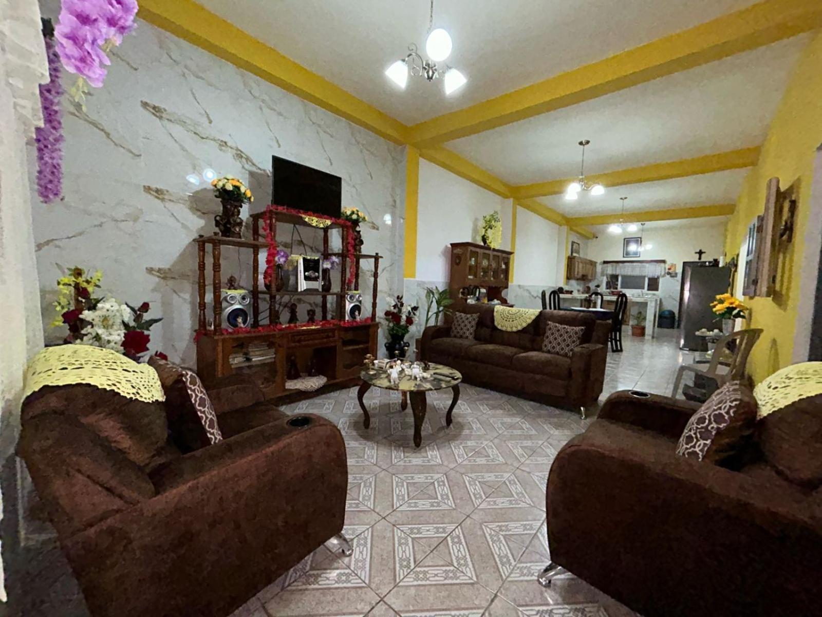 Casa Maya Itza Flores Buitenkant foto
