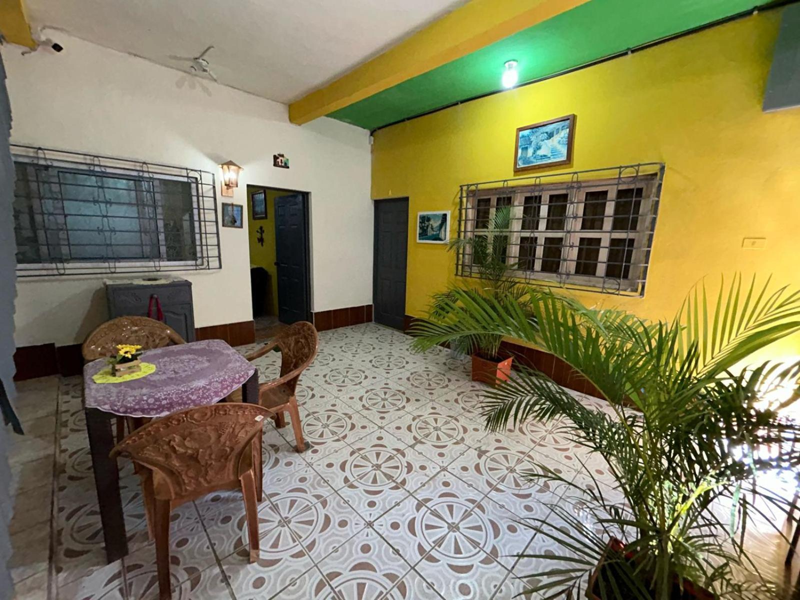 Casa Maya Itza Flores Buitenkant foto