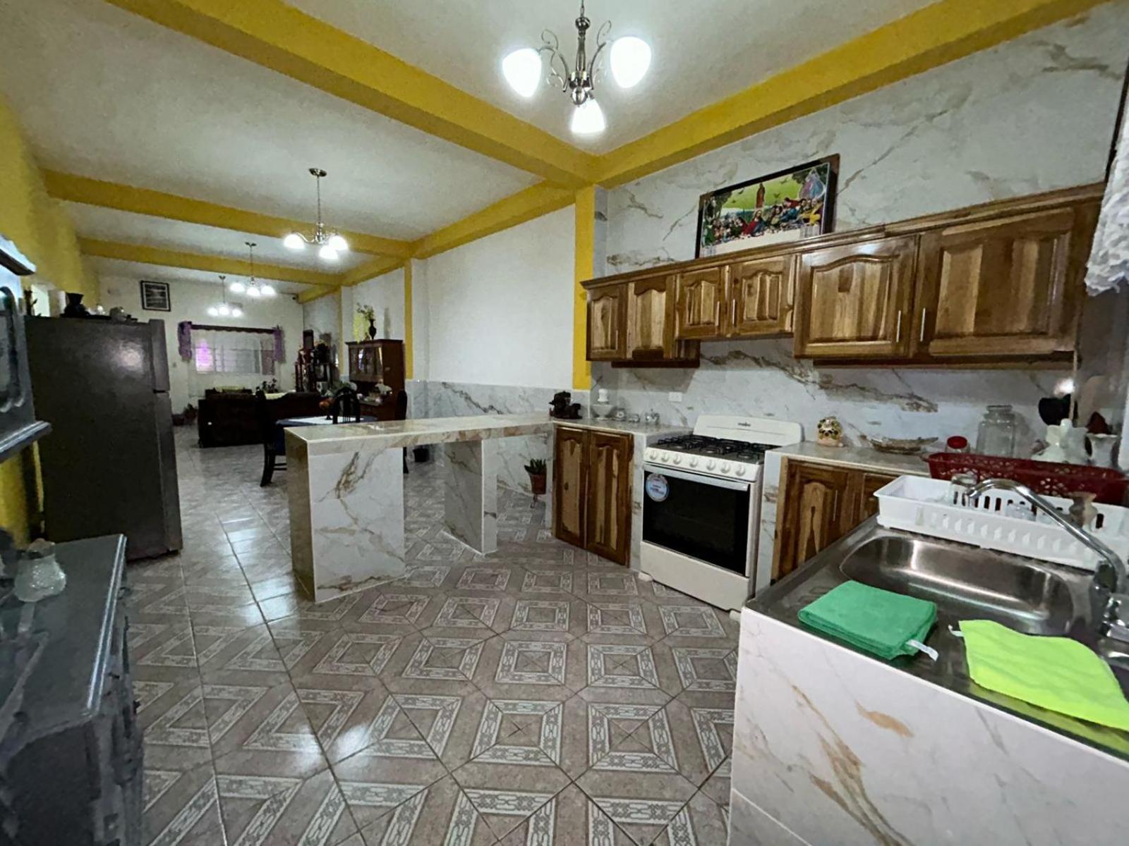 Casa Maya Itza Flores Buitenkant foto