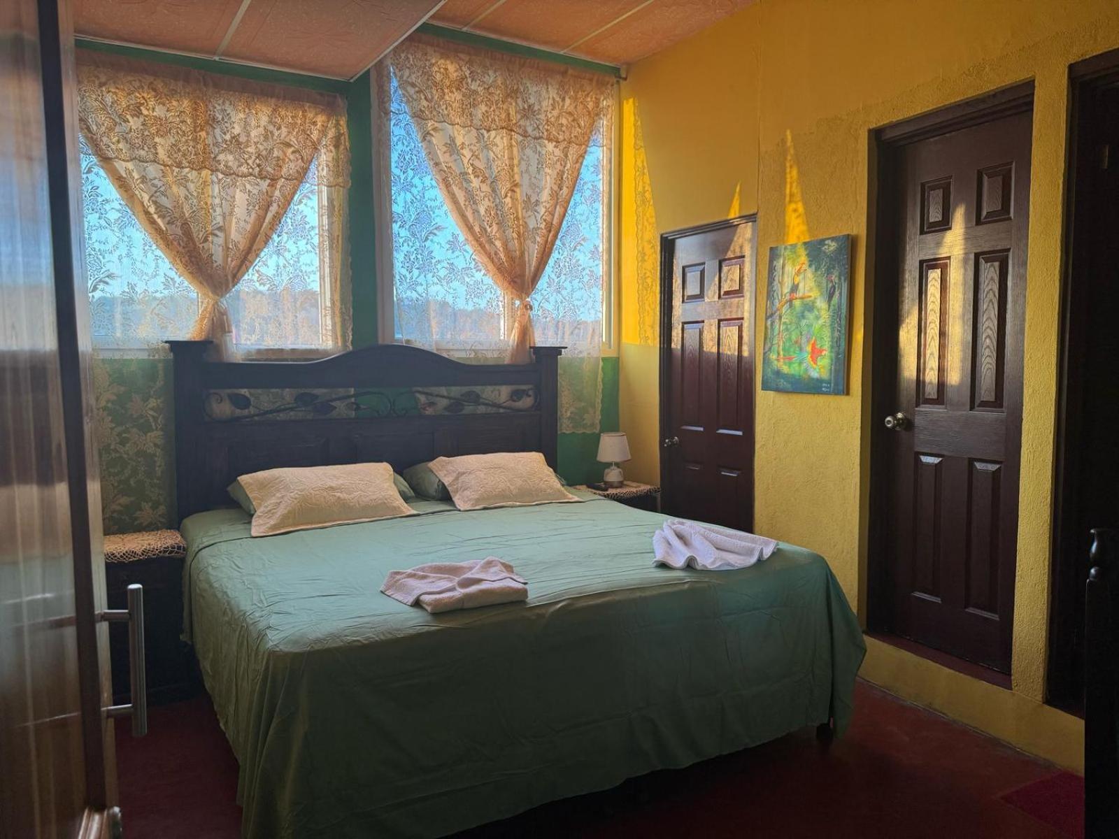Casa Maya Itza Flores Buitenkant foto