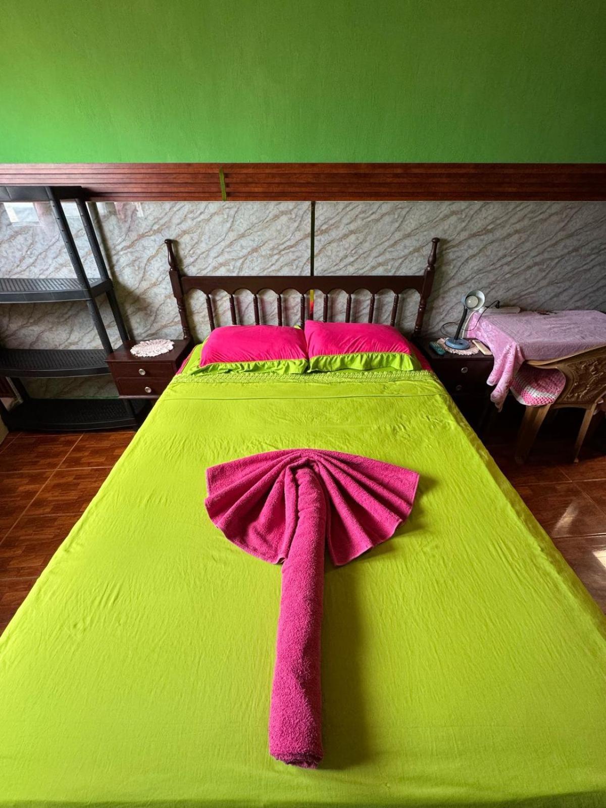Casa Maya Itza Flores Buitenkant foto