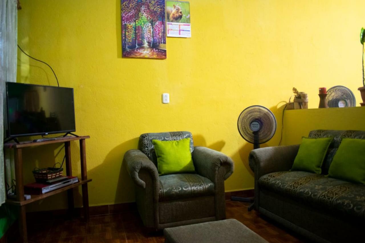 Casa Maya Itza Flores Buitenkant foto