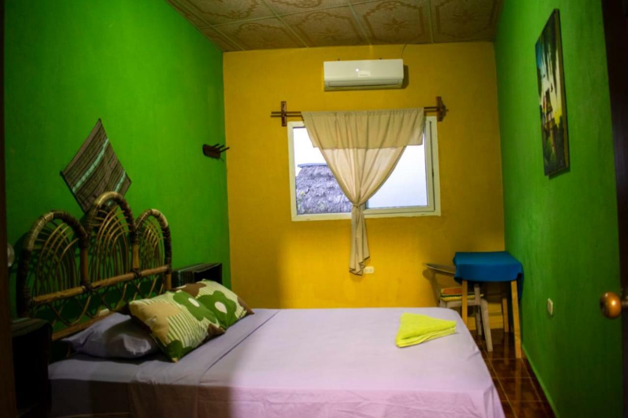 Casa Maya Itza Flores Buitenkant foto