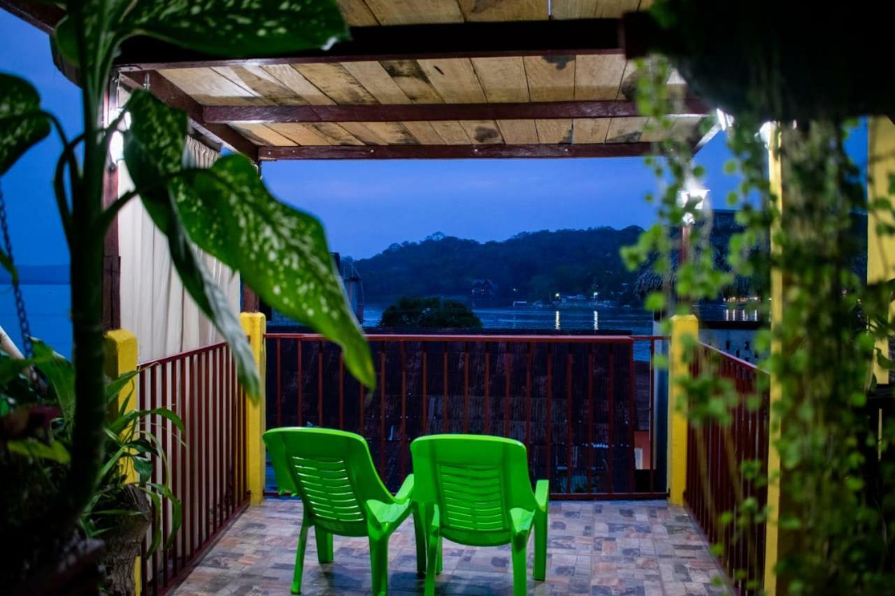 Casa Maya Itza Flores Buitenkant foto