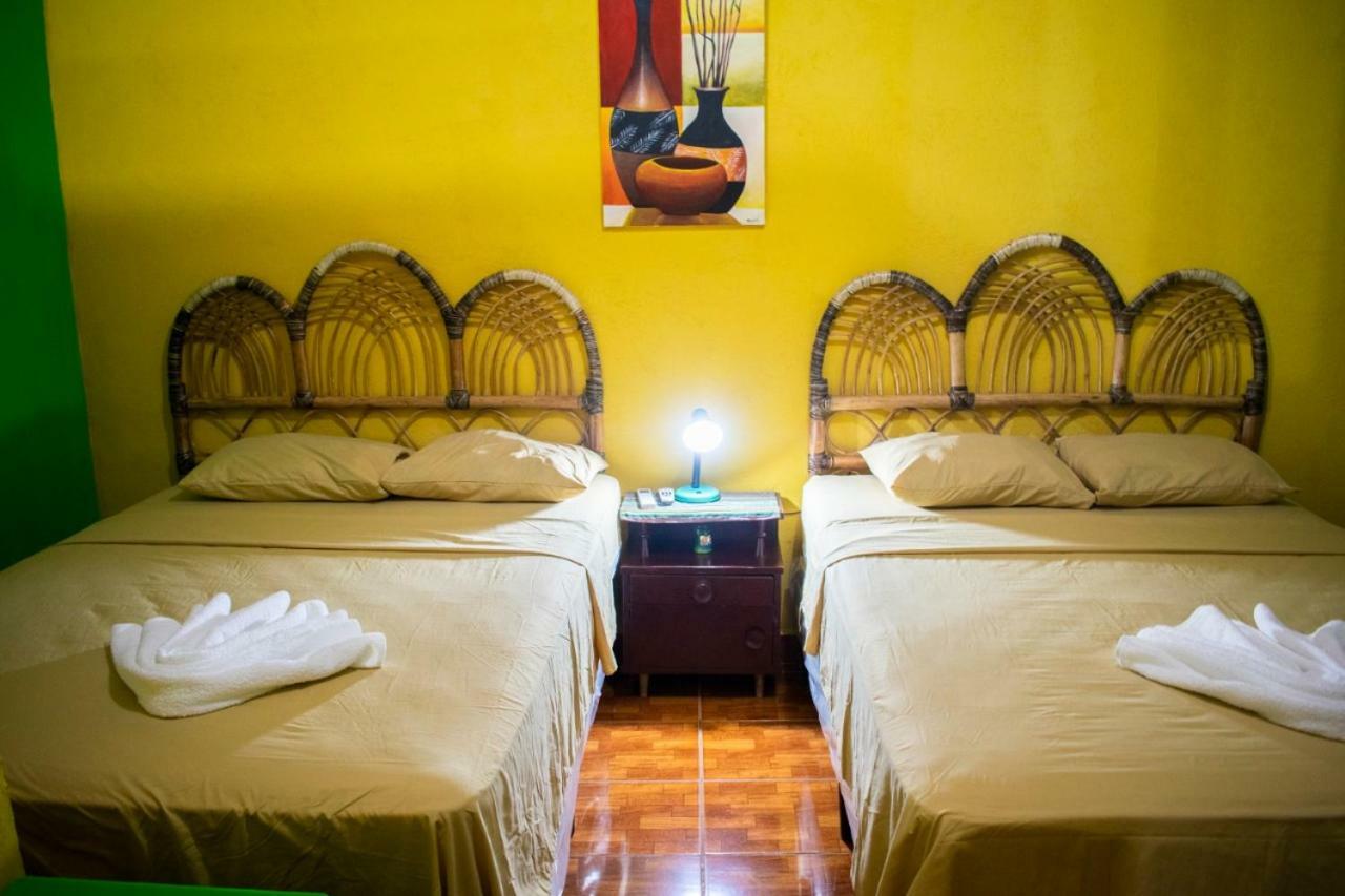 Casa Maya Itza Flores Buitenkant foto